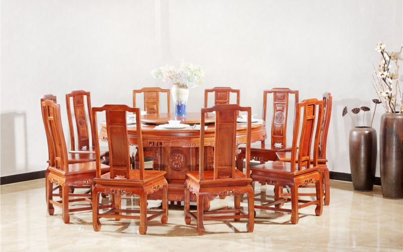 伟德体育官网1号圆桌